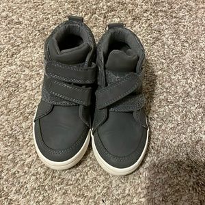 Cat and Jack size 7 toddler shoes